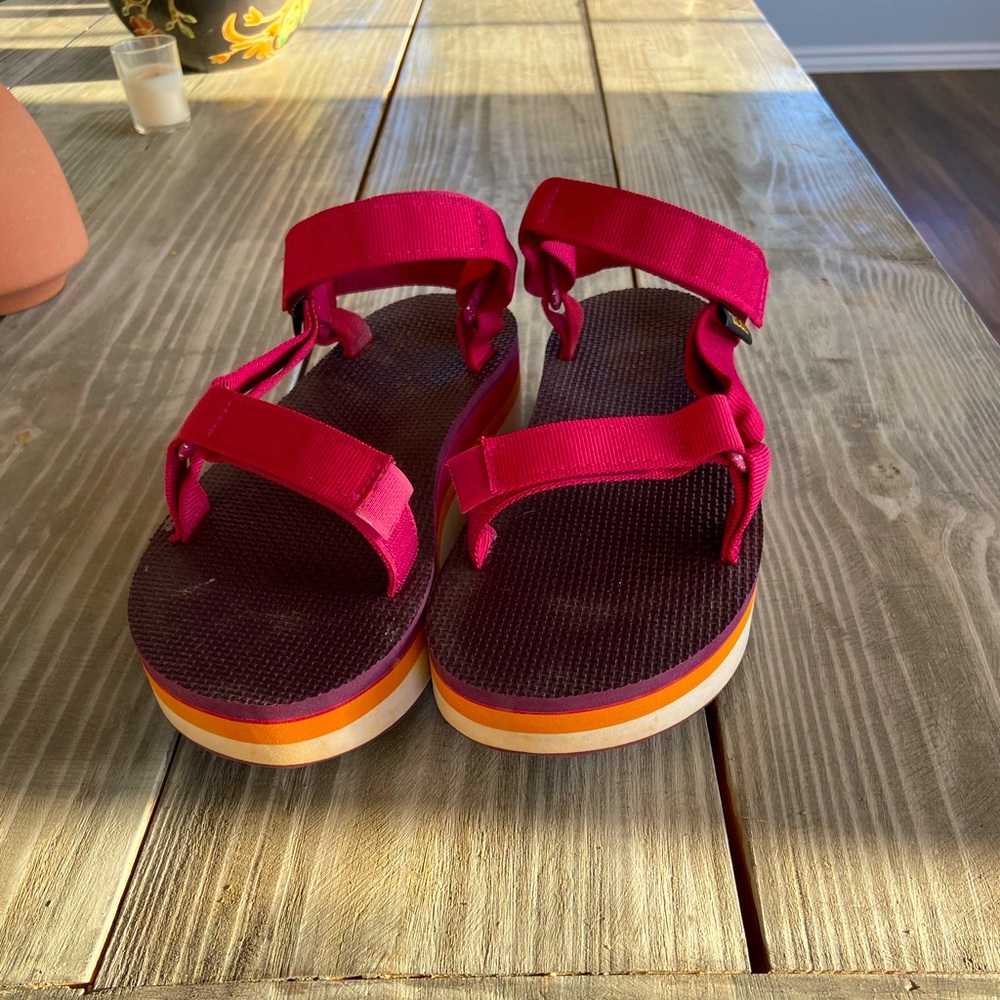 Women’s Sandals